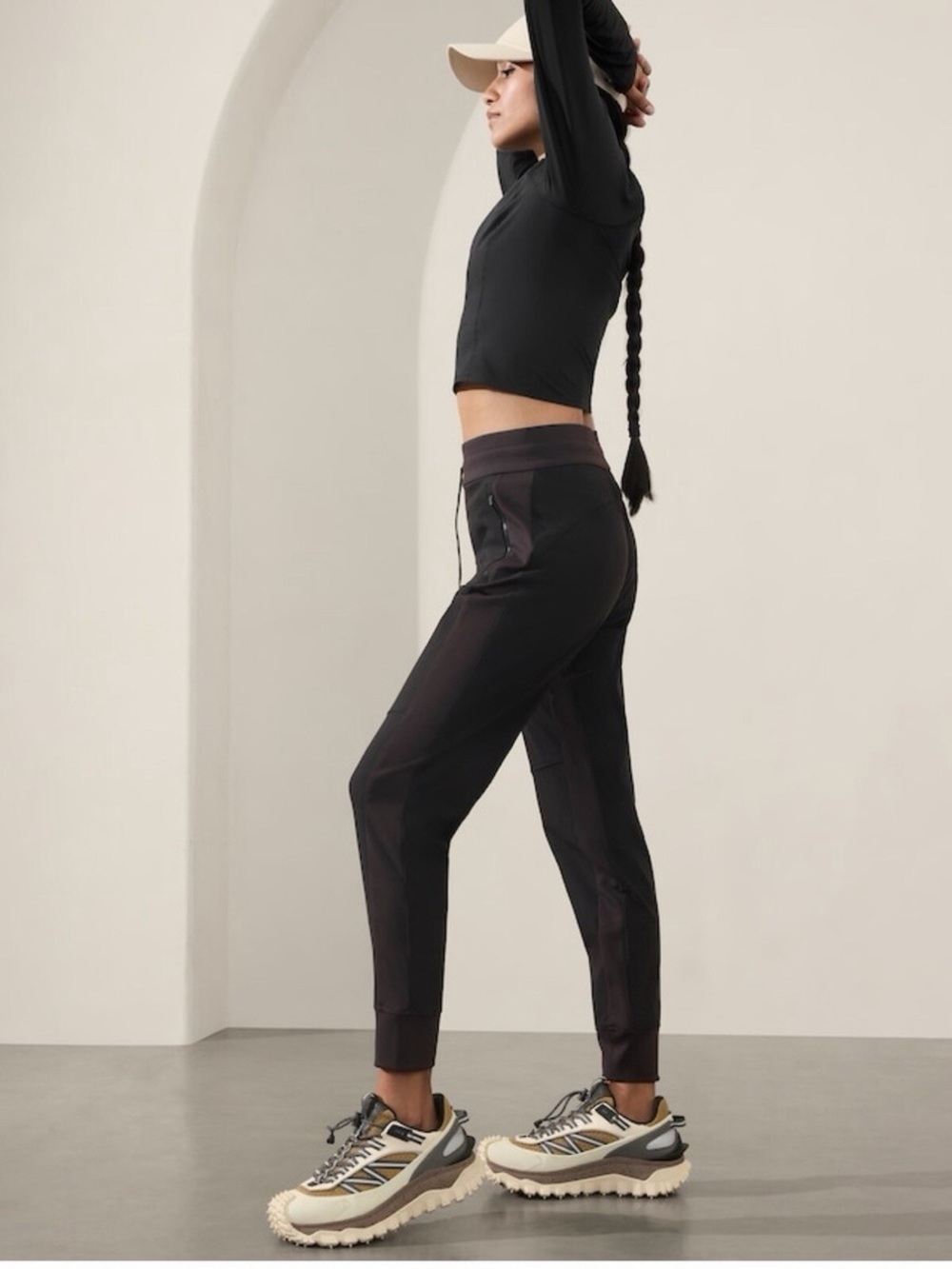 Headlands Hybrid Trek Mid Rise Jogger in Black.